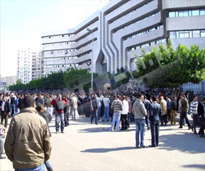   مصر اليوم - وقفة للنشطاء أمام مديرية أمن الإسكندرية للتضامن مع زملائهم