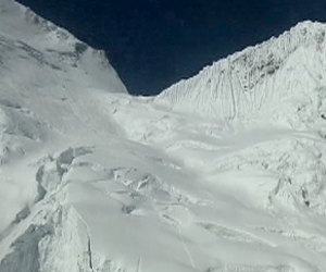 مصر اليوم - ارتفاع عدد قتلى العاصفة الثلجية في سيبيريا إلى 10