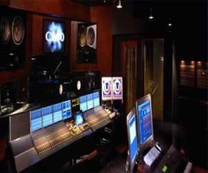   مصر اليوم - انطلاق أول إذاعة على فيسبوك بأيدي فلسطينية