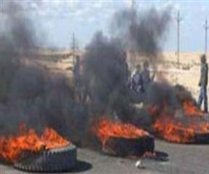   مصر اليوم - أهالي في مركز الحامول في كفر الشيخ يقطعون طريق بلطيم بسبب تغيب فتاة