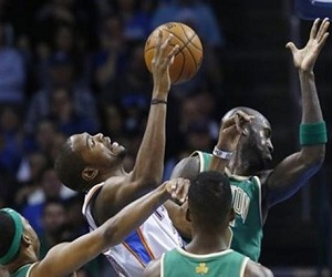   مصر اليوم - دورانت يحسم لقاء القمة وليكرز يعزز حظوظه