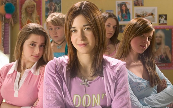 مصر اليوم - تقرير يُحذر من تزايد الاعتداءات الجنسية ضد الفتيات الثانويات في بريطانيا