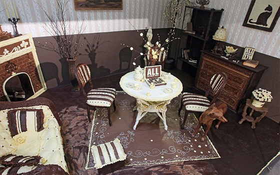   مصر اليوم - غرفة صالون متكاملة من الشوكولاته يستغرق تصميمها شهرين