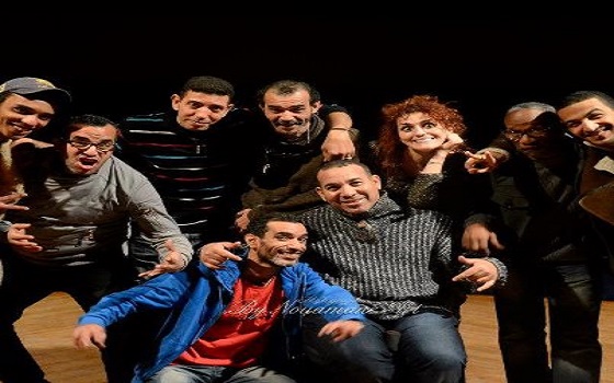   مصر اليوم - مسرحية باب الوزير تسخر من الحكومة المغربية بأسلوب فكاهي سياسي