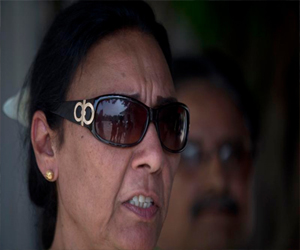   مصر اليوم - ناهيد خان تعلن رئاستها لحزب الشعب الباكستاني