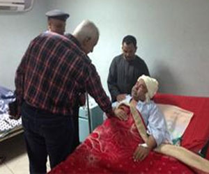   مصر اليوم - مدير أمن الأقصر يزور مساعد شرطة أصيب في حادث سير