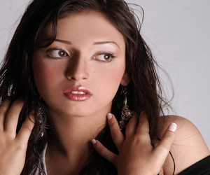 مصر اليوم - ميار الغيطي لـمصر اليوم: آدم وجميلة أجبرني على تعلم العزف على البيانو