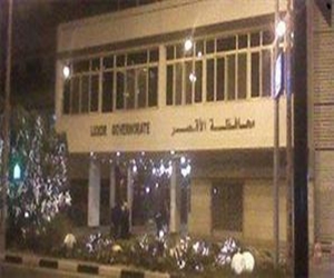   مصر اليوم - أمن الأقصر ينجح في فض تجمهر أهالي متهم أمام مركز شرطة أرمنت