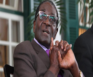   مصر اليوم - استفتاء على دستور جديد في زيمبابوي وموغابي يبقى رئيسًا