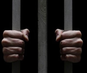   مصر اليوم - مسجل خطر يشعل النيران في عنبر محبسه لمروره بأزمة نفسية