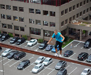   مصر اليوم - وستانج وانتت سبيدر مان حقيقي لايخشي الموت ويرحب به