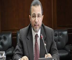   مصر اليوم - بدء محاكمة قنديل في قضية نساء بني سويف 14 أبريل