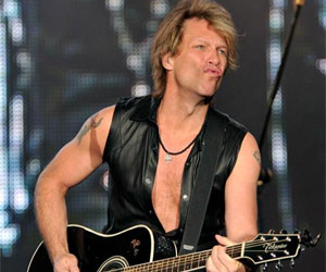 مصر اليوم - بيع 30 ألف تذكرة لحفل بون جوفي خلال 4 ساعات