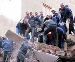   مصر اليوم - إخلاء 3 عقارات مجاورة لآخر انهار جزئيًا في الإسكندرية