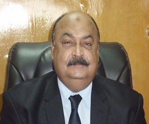   مصر اليوم - عشرات الأهالي يحاولون إقتحام قسم شرطة أسوان لتهريب متهم