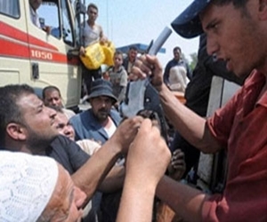 مصر اليوم - اشتباكات بالأسلحة النارية في أسيوط لسبب الحصول على السولار