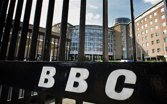   مصر اليوم - اتهام الـبي بي سي بـالنرجسية في تغطية حدث انتقالها إلى مقرها الجديد