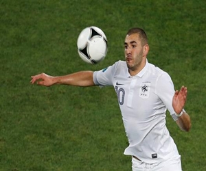   مصر اليوم - بنزيمة: لا يمكنني القيام بكل شيء بمفردي لمنتخب فرنسا