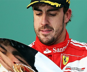   مصر اليوم - ألونسو: كنت أفضل من فيتيل وماسا