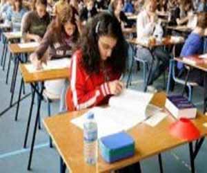 مصر اليوم - هل كوب من الماء أثناء الامتحانات يبعد القلق؟