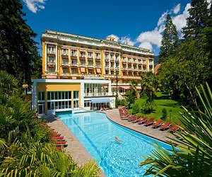   مصر اليوم - منتجع مدينة ميرانو على الجانب الإيطالي من ولاية تيرول