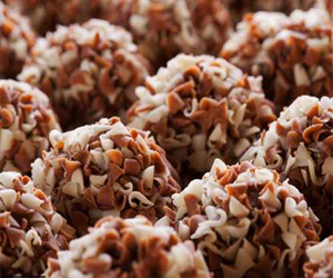   مصر اليوم - كرات الشوكولا اللذيذة