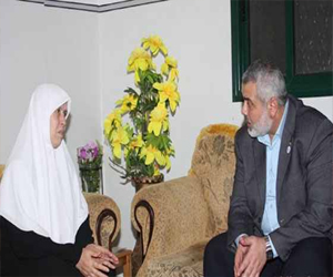   مصر اليوم - هنية يشارك في تشييع خنساء فلسطين النائب مريم فرحات