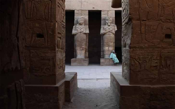   مصر اليوم - إطلاق مشروع حماية معبد الملك أمنحتب الثالث في الأقصر