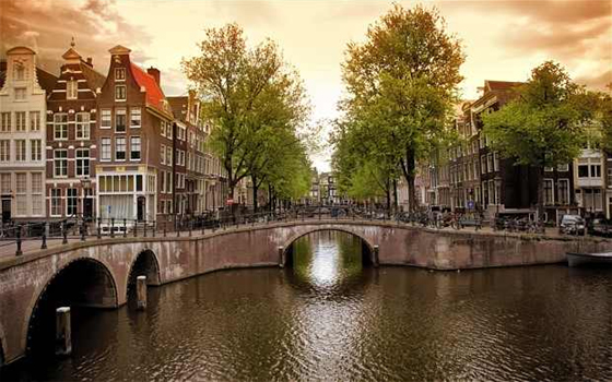   مصر اليوم - أمستردام عاصمة فنية من الطراز الأول في هولندا