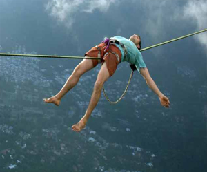   مصر اليوم - موب مونكيز يبحثون عن الإثارة في المرتفاعات