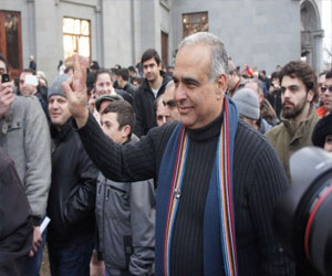   مصر اليوم - رئيس أرمينيا يطالب زعيم المعارضة بإنهاء إضرابه عن الطعام