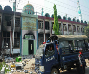   مصر اليوم - 40 قتيلاً حصيلة الاشتباكات في بورما بين المسلمين والبوذيين