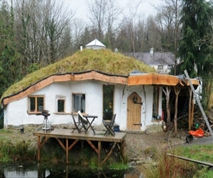   مصر اليوم - زوجان بريطانيان يؤسسان منزلًا صديقًا للبيئة بـ15 ألف استرليني