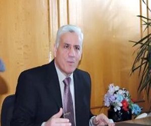   مصر اليوم - محافظ الإسماعيلية يستعرض أنشطة الهلال الأحمر ويؤكد دعمها