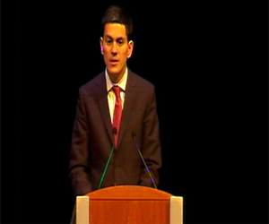 مصر اليوم - دافيد ميليباند يعتزل العمل السياسي ويتجه للعمل الخيري