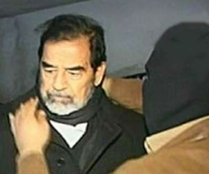   مصر اليوم - محكمة بريطانية تدين محاميًا دافع عن صدام حسين بتهم احتيال