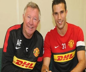   مصر اليوم - فان بيرسي: سأبقى فى مانشيستر حتى الاعتزال