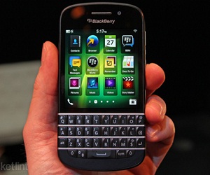 مصر اليوم - إطلاق جهاز بلاك بيري Q10 في الـ 26 من نيسان