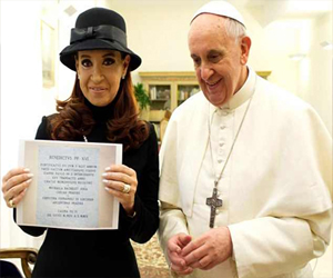   مصر اليوم - رئيس الأرجنتين أول مسؤولة تلتقي البابا الجديد