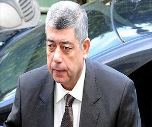   مصر اليوم - وزير الداخلية يزور مصابي الشرطة في المواجهات مع العناصر الإجرامية