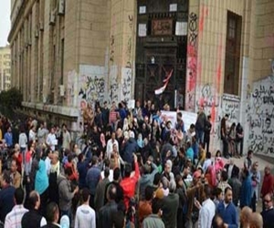   مصر اليوم - قوى سياسية تعلن انتهاء فعاليات التظاهر أمام دار القضاء العالي