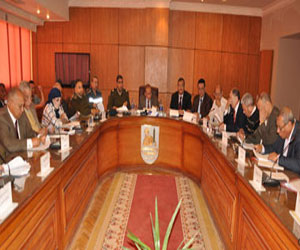   مصر اليوم - إطلاق اسم هشام طعمة شهيد الشرطة بني سويف على إحدى المدارس