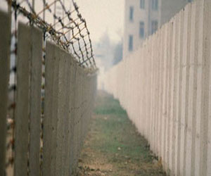   مصر اليوم - معركة في ألمانيا للحفاظ على ما تبقى من جدار برلين