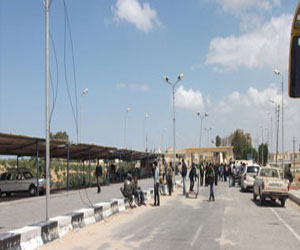   مصر اليوم - إدخال 78 شاحنة مواد بناء إلى قطاع غزة