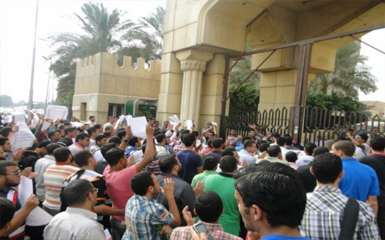  مصر اليوم - تصاعد أزمة تسمم طلاب الأزهر سياسيًا واتهامات لـالإخوان بإحراج الطيب