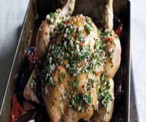   مصر اليوم - دجاج مع الفلف الأحمر والزعتر