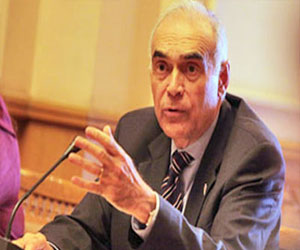   مصر اليوم - وزير الخارجية يصل القاهرة عقب لقاء الرئيس الفرنسي