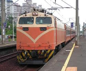   مصر اليوم - إصابة 8 في تايوان بعد تصادم مركبتين لصيانة السكك الحديدية