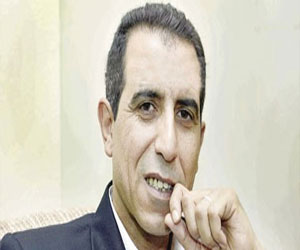   مصر اليوم - ضبط إيرانى ينشر مذهب آل البيتومواطنون يعتدون عليه في السيدة نفيسة