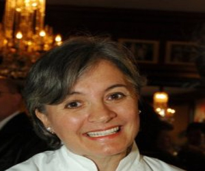   مصر اليوم - الايطالية ناديا سانتيني افضل طاهية في العالم